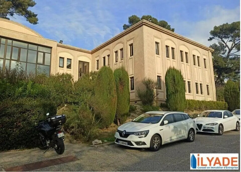 Location Bureaux 54 m² - Photo 1