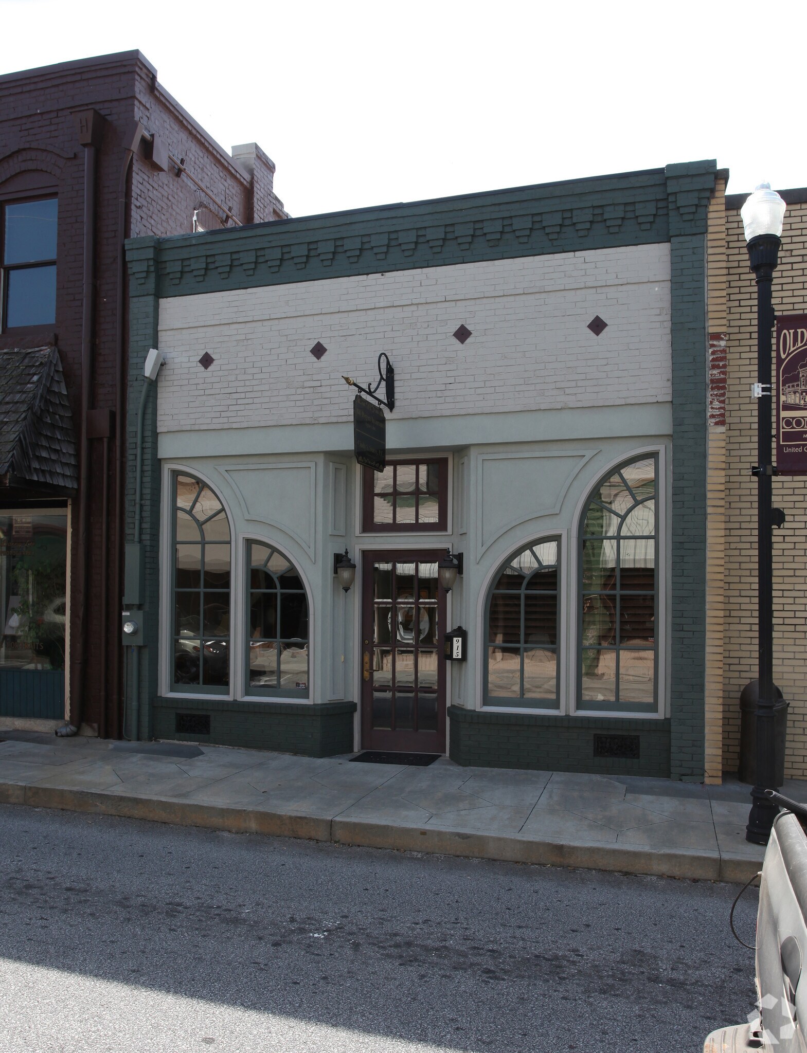 915 Center St, Conyers, GA for sale Primary Photo- Image 1 of 1