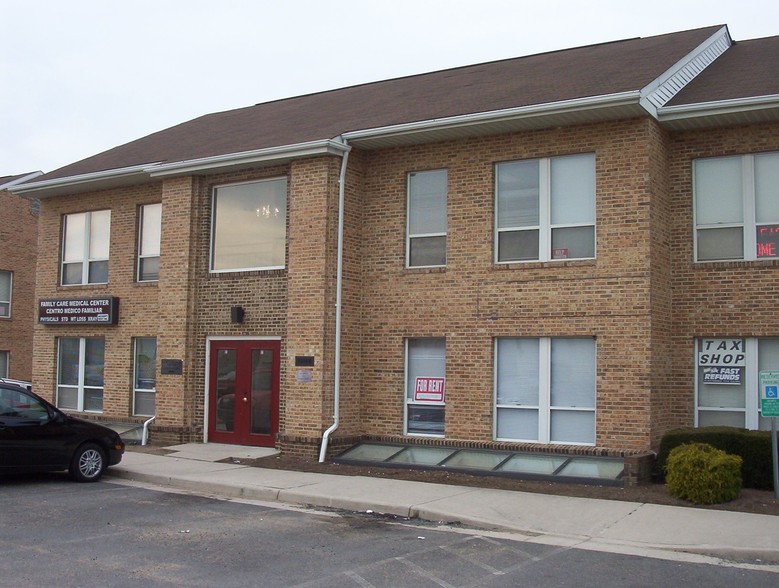 13163-13184 Centerpointe Way, Woodbridge, VA for lease - Building Photo - Image 3 of 5