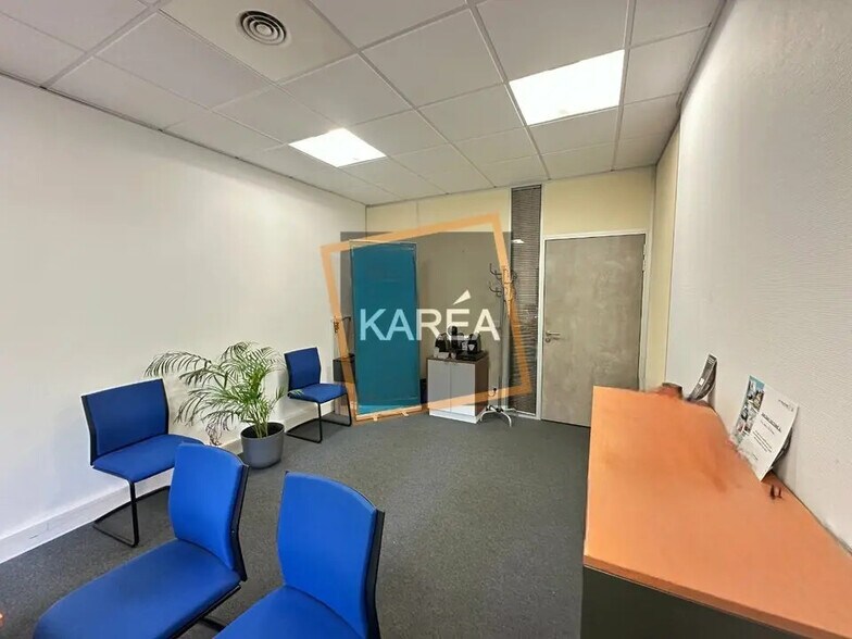 Office in Serris for lease - Interior Photo - Image 2 of 5