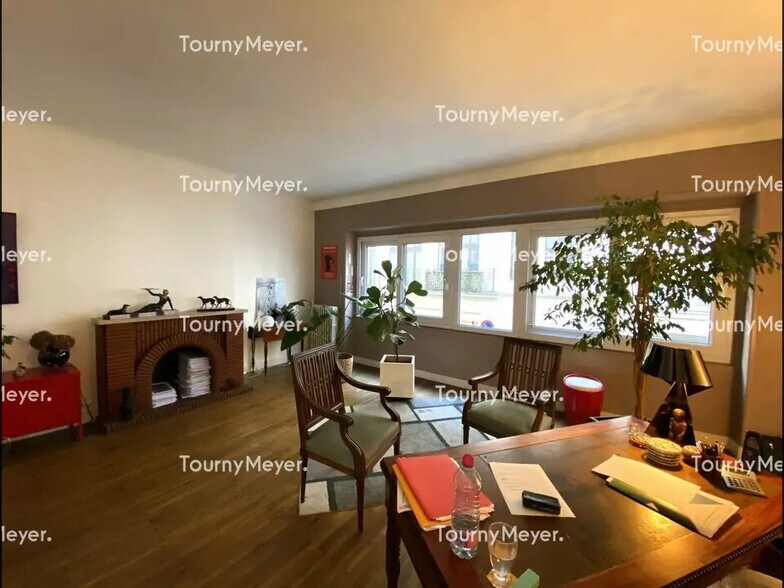 Office in Nantes for lease - Interior Photo - Image 1 of 6