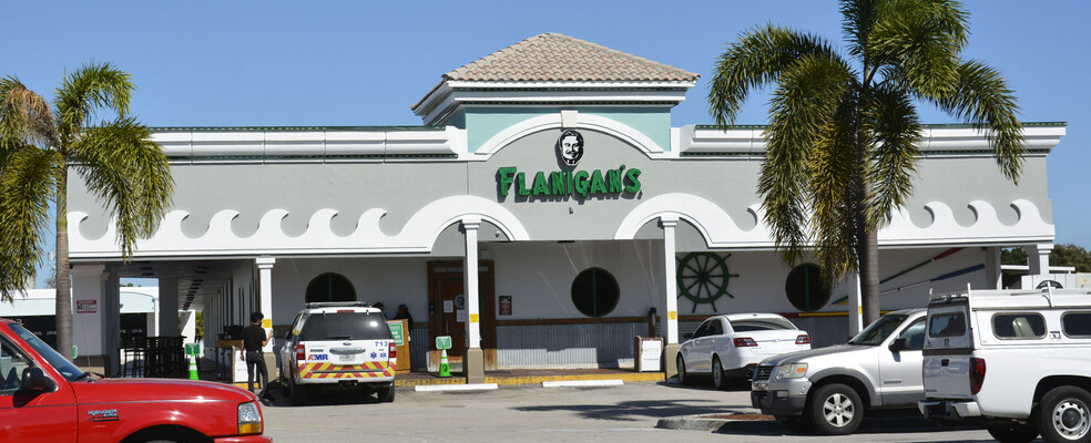 2401-2499 10th Ave N, Lake Worth, FL for lease - Building Photo - Image 3 of 11