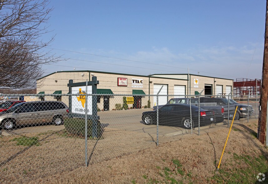 1705 S Peachtree Rd, Balch Springs, TX for sale - Primary Photo - Image 1 of 1