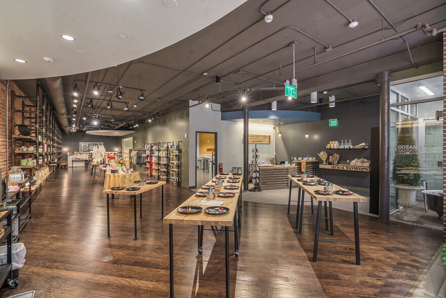 166 S Kalamazoo Mall, Kalamazoo, MI for lease - Interior Photo - Image 3 of 16