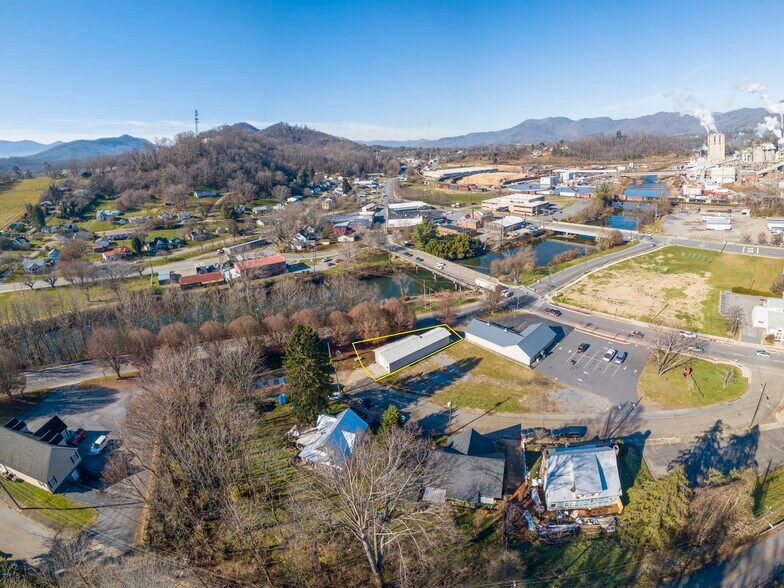 7 S Main St Canton Nc 28716 Retail For Sale Loopnet Com