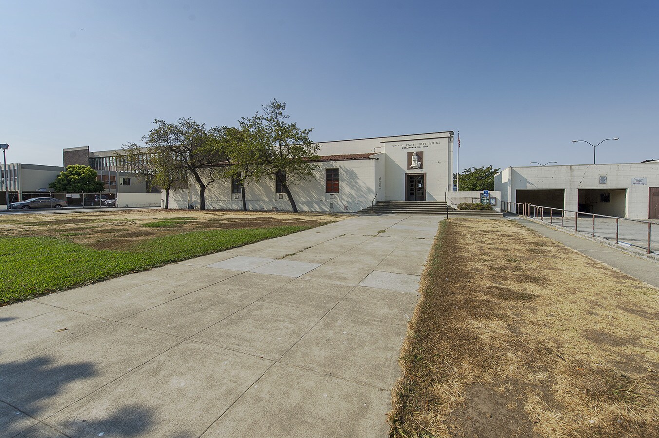 220 Park Rd, Burlingame, CA 94010