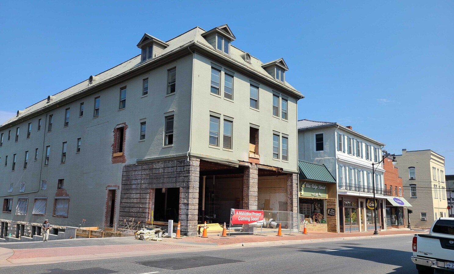 157 N Main St, Harrisonburg, VA 22802