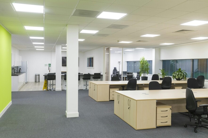 London Rd, Pampisford for lease - Interior Photo - Image 3 of 6