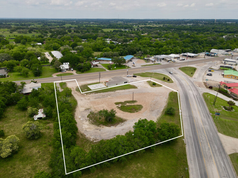 114 US 77, Hallettsville, TX for sale - Primary Photo - Image 1 of 1