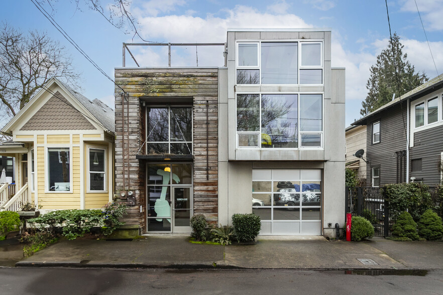 1020 SE Harrison St, Portland, OR for sale - Building Photo - Image 1 of 23