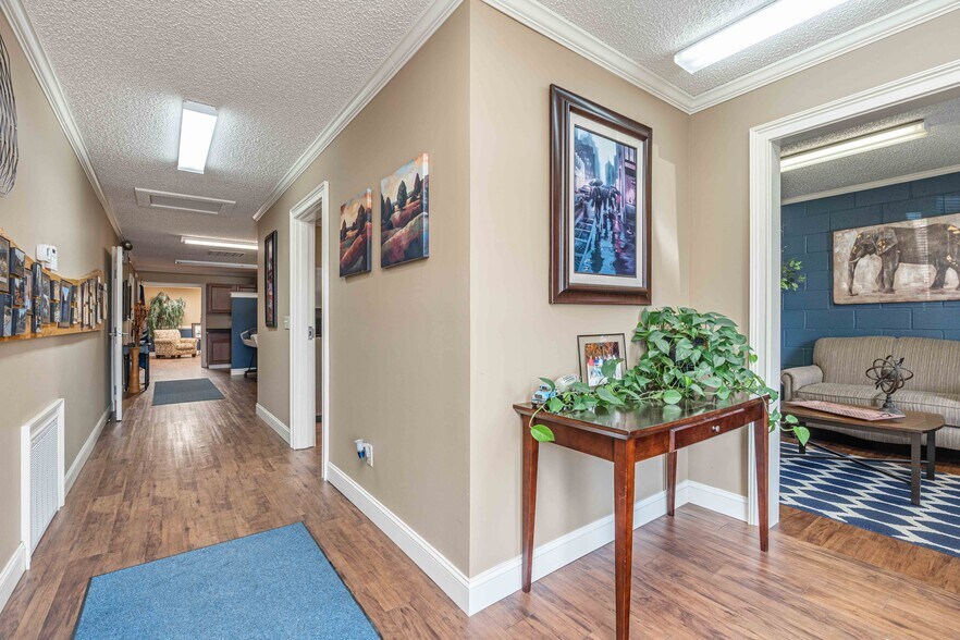 1533 Daniel Rd, West Columbia, SC for sale - Interior Photo - Image 1 of 1