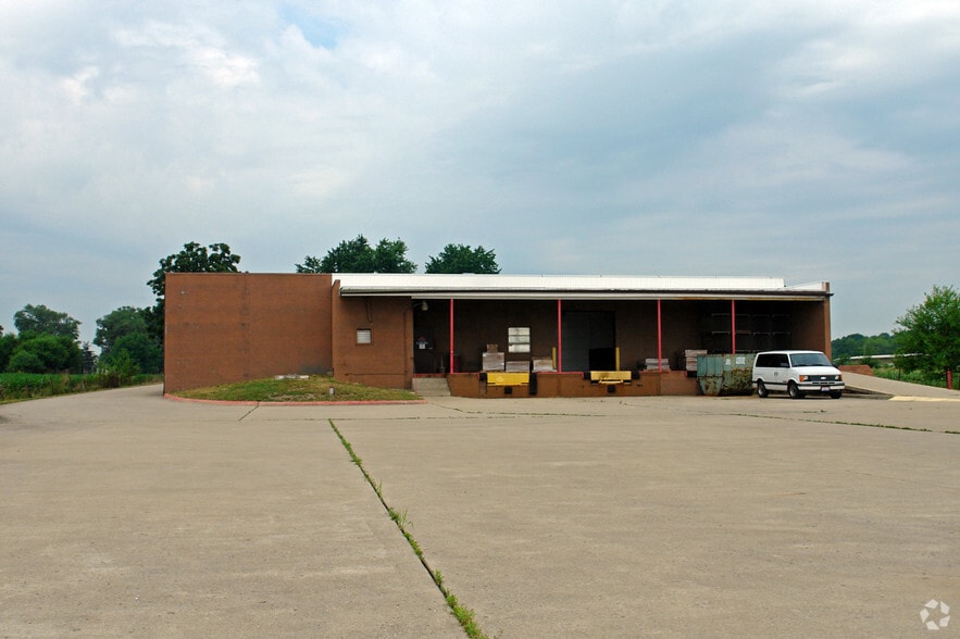 4220 Springfield-Jamestown Rd, Springfield, OH for sale - Building Photo - Image 3 of 4