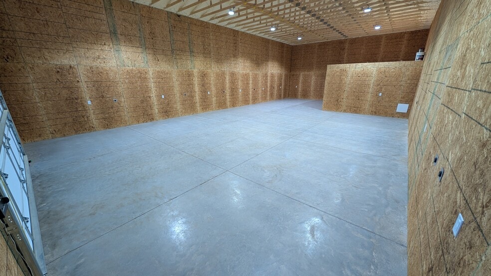 853 Airport Loop Rd, Taylor, AZ for lease - Interior Photo - Image 3 of 9