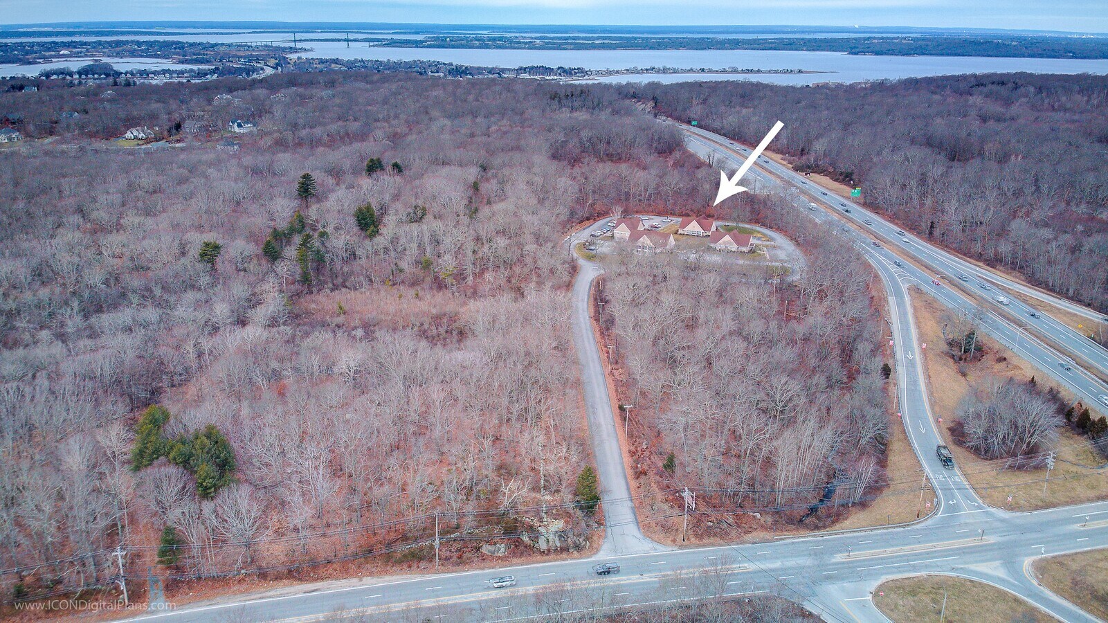 1061 Fish Rd, Tiverton, RI 02878