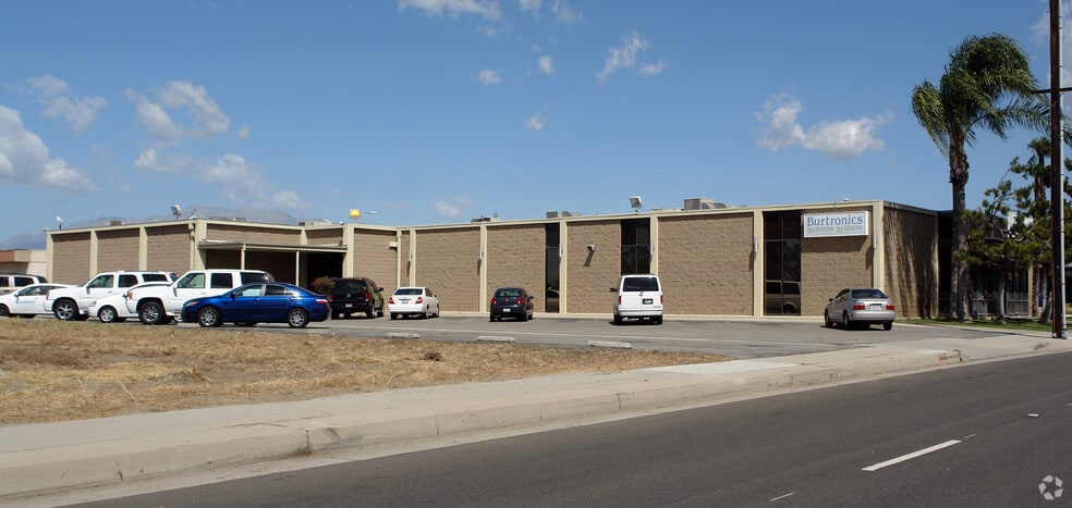 216 S Arrowhead Ave, San Bernardino, CA for lease - Building Photo - Image 2 of 7