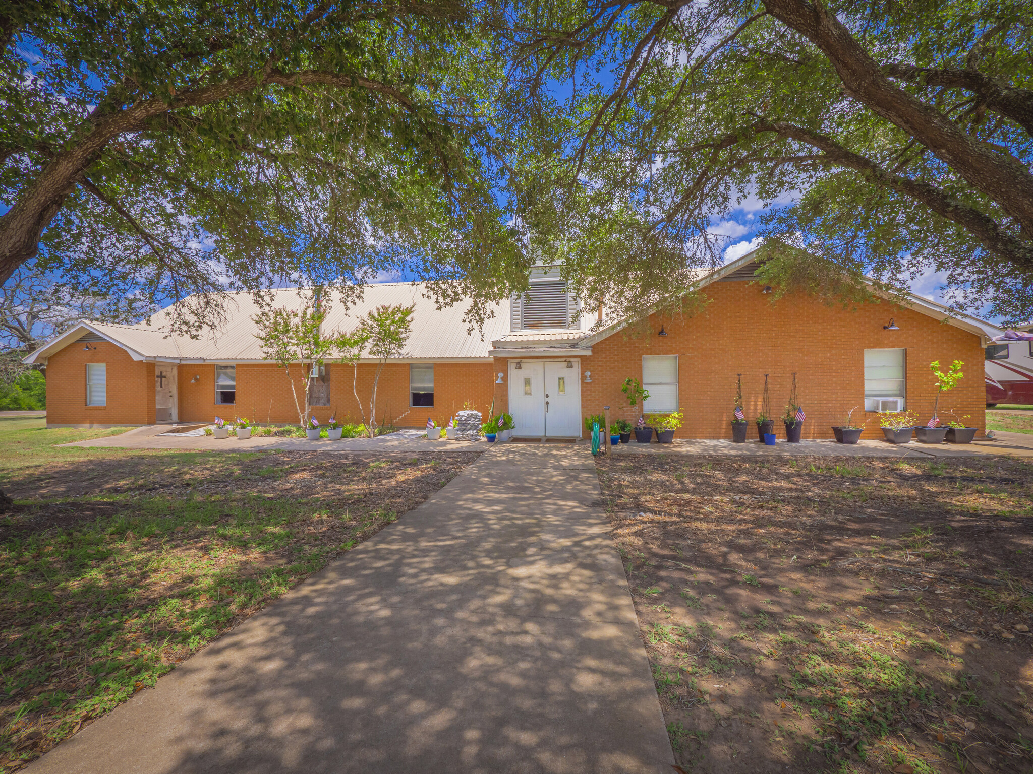 2565 Fm 2104, Paige, TX for sale Primary Photo- Image 1 of 1