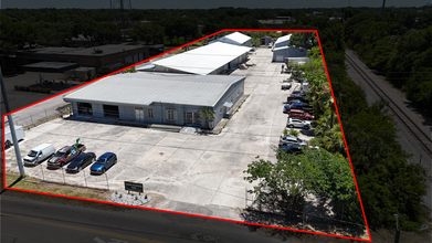 2705 E Hanna Ave, Tampa, FL for lease Building Photo- Image 1 of 11