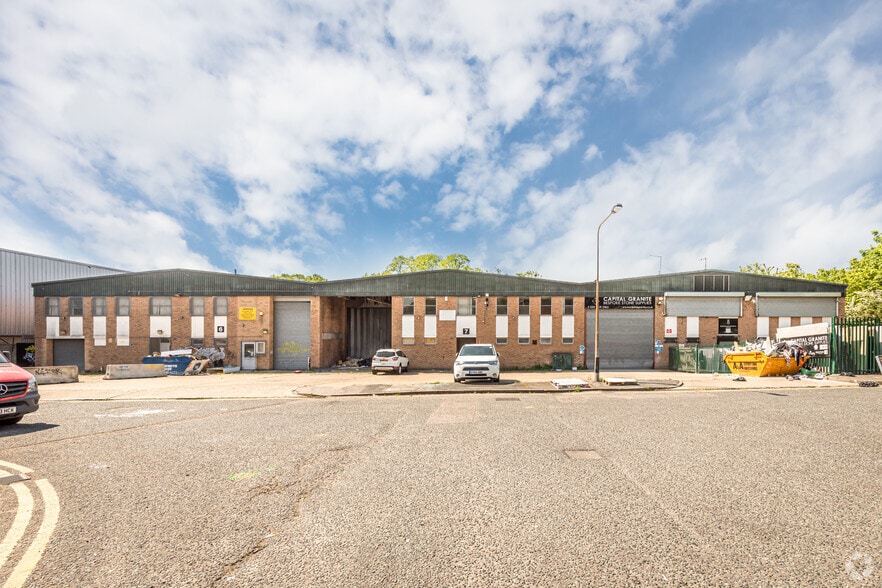 Lockwood Way, London for sale - Primary Photo - Image 1 of 1