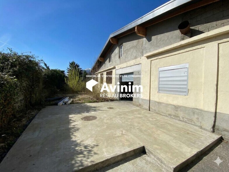 Flex in Échirolles for sale - Building Photo - Image 2 of 8