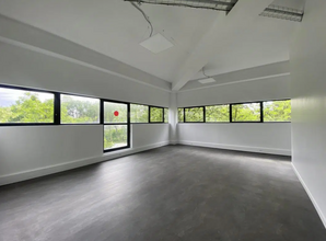 12 Chemin Du Moulin Basset, Saint-Denis for lease Building Photo- Image 1 of 7