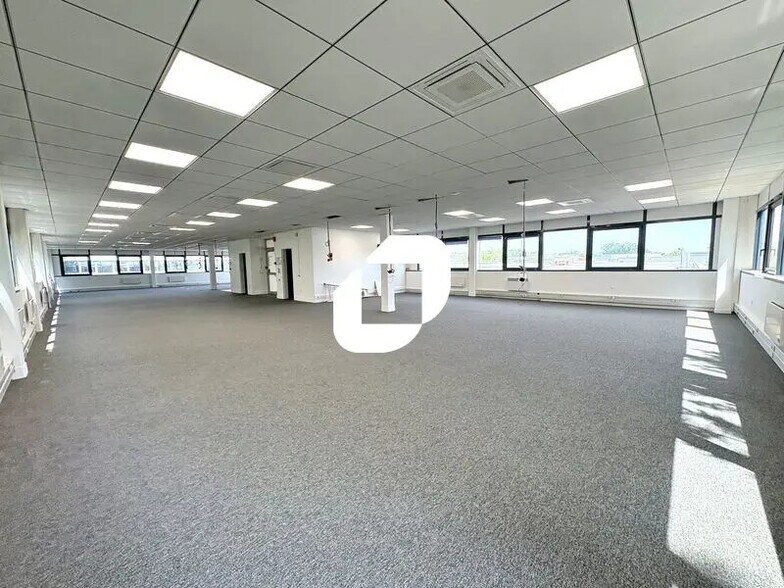 4 Rue René Razel, Saclay for lease - Building Photo - Image 2 of 33