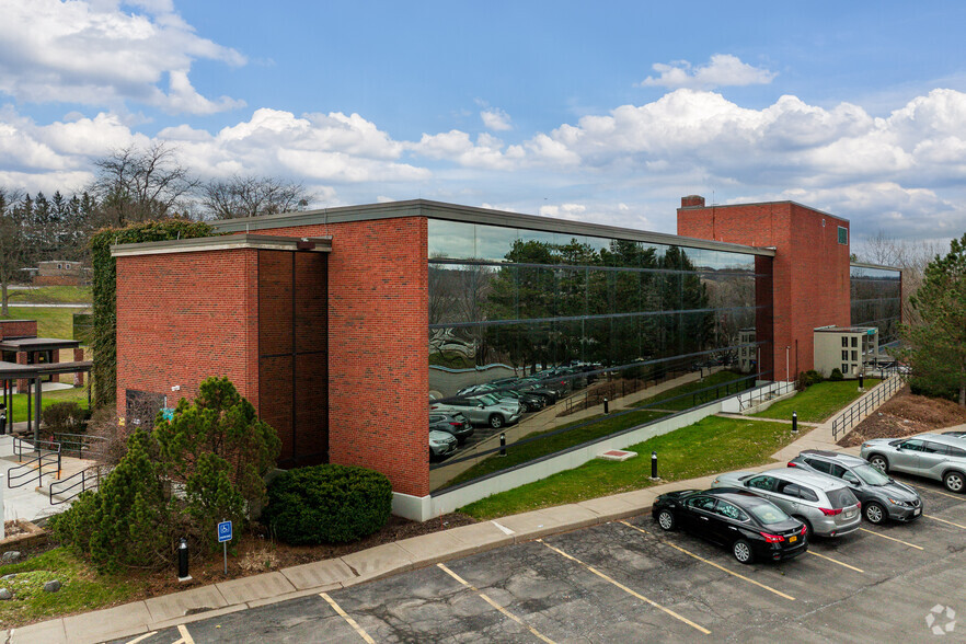 5700 W Genesee St, Camillus, NY for sale - Primary Photo - Image 1 of 30