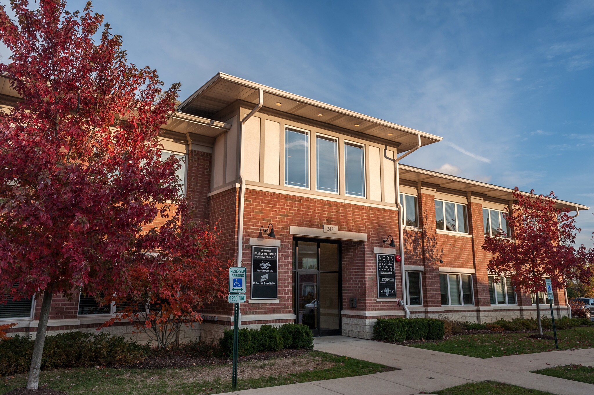 2455 Dean St, Saint Charles, IL 60175 Building 3 Leroy Condo Lease or Sale