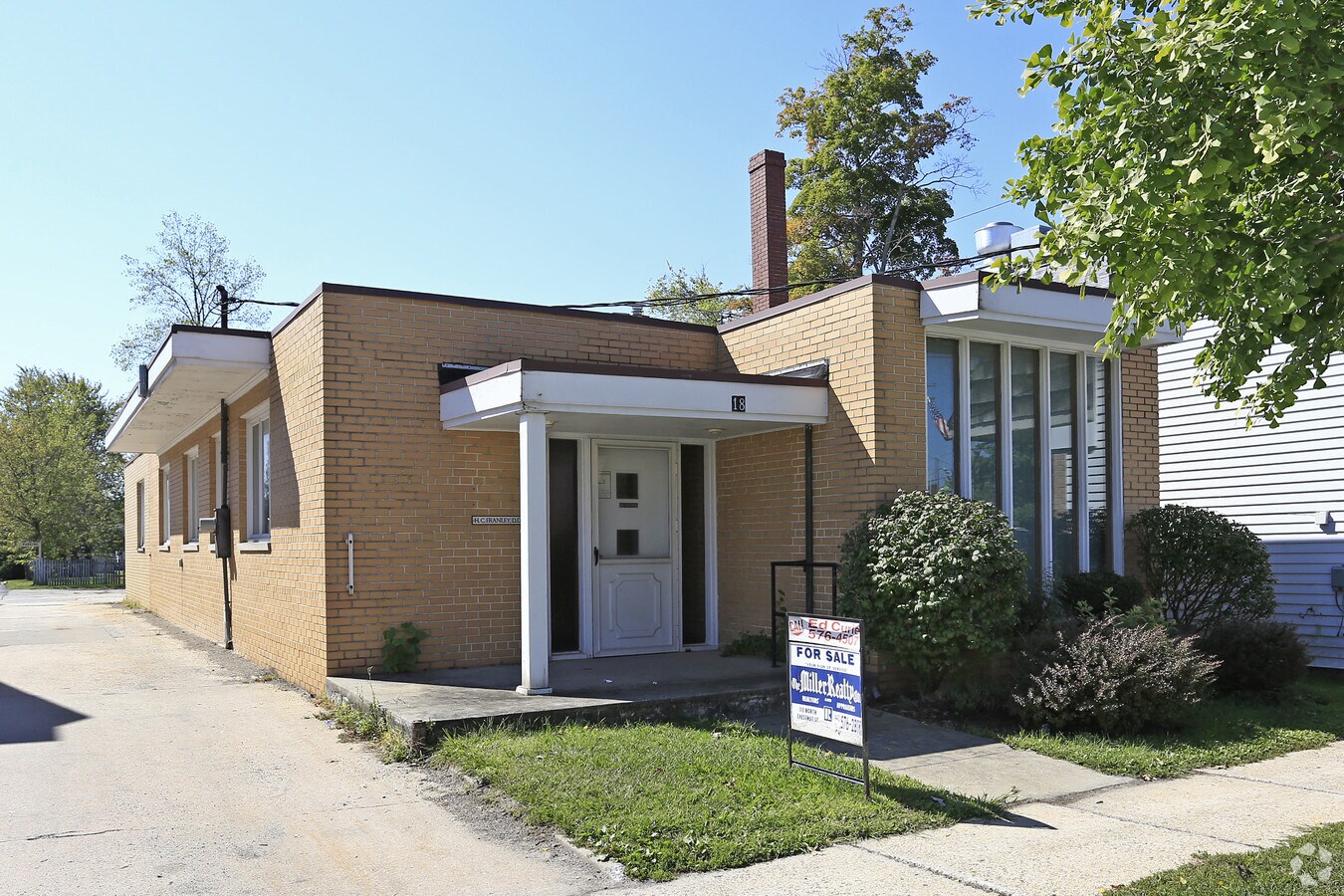 18 E Jefferson St, Jefferson, OH 44047