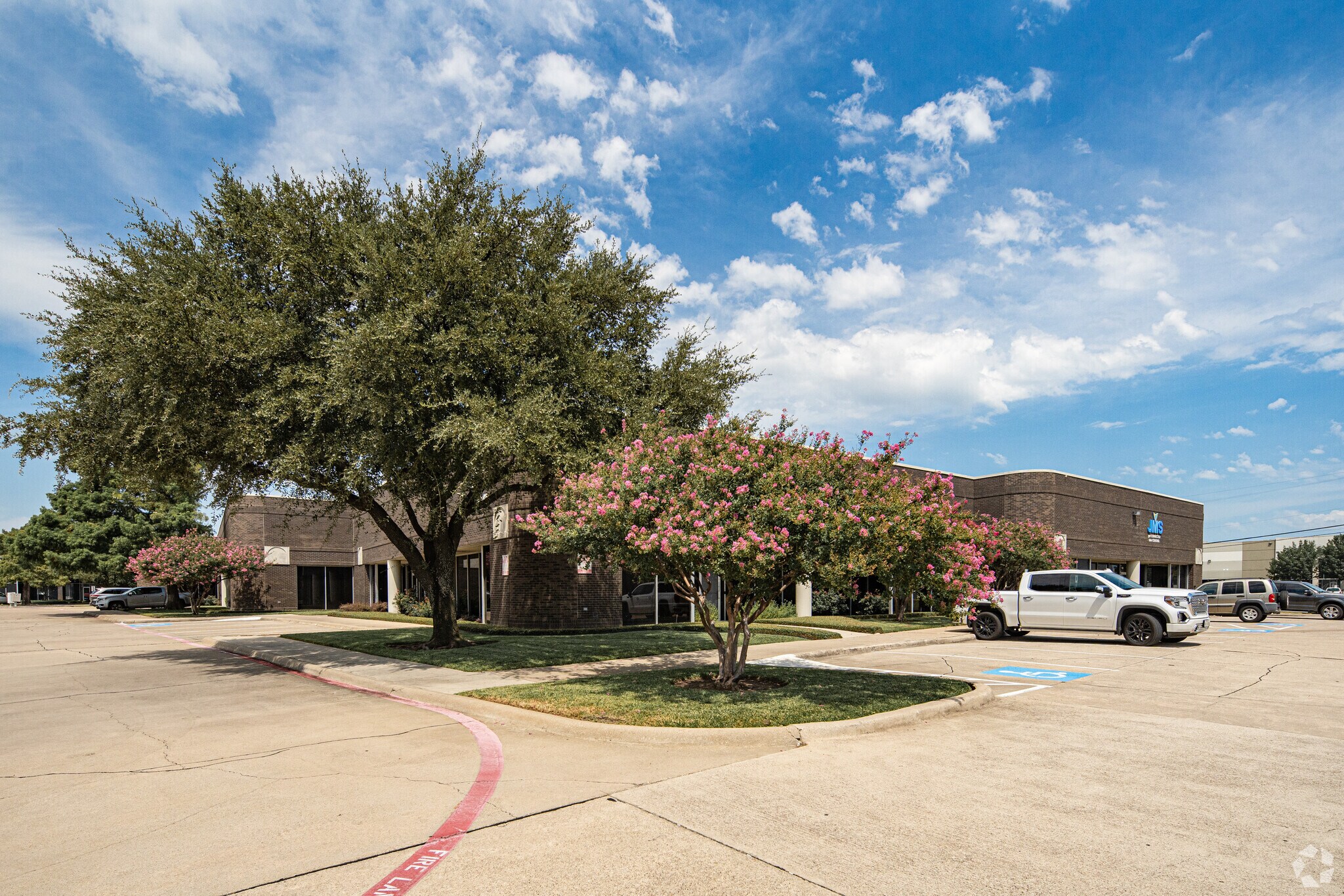 1840 Hutton Dr, Carrollton, TX for sale Primary Photo- Image 1 of 1