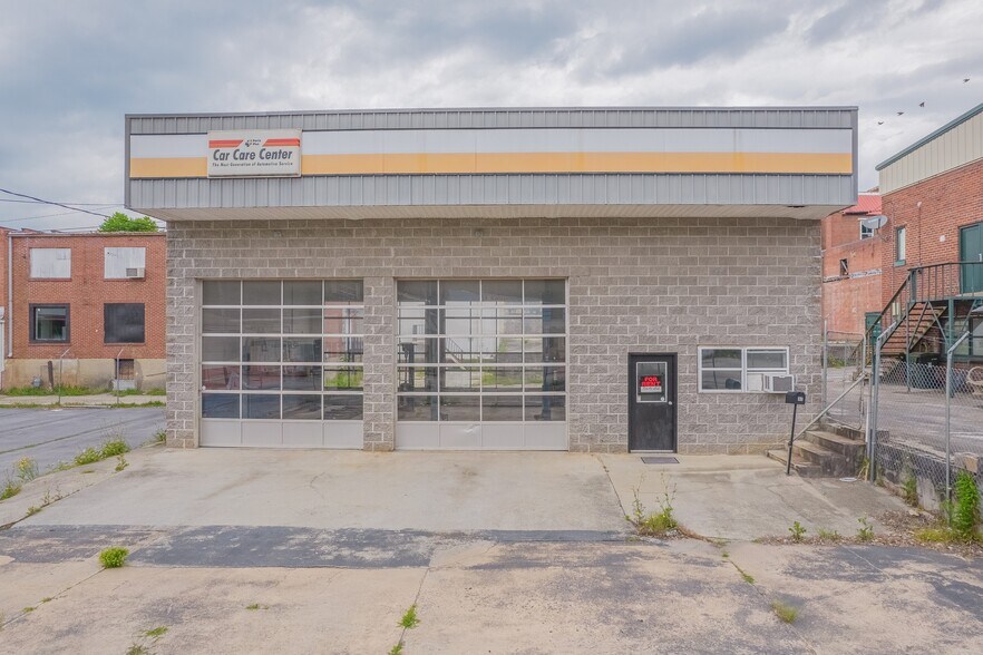 40 W Currahee St, Toccoa, GA for sale - Building Photo - Image 1 of 1
