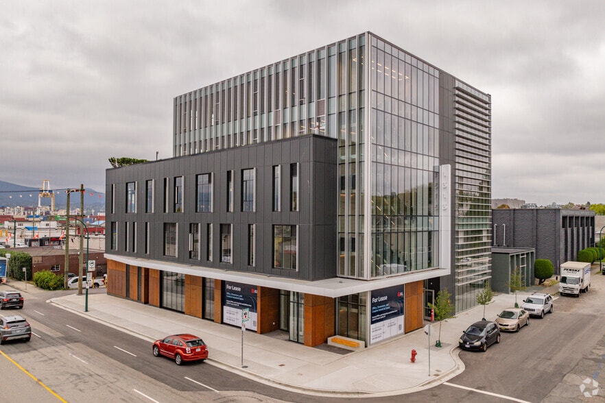 1313 E Pender St, Vancouver, BC for lease - Primary Photo - Image 1 of 5