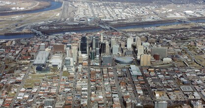 2555 Grand Blvd, Kansas City, MO - AERIAL  map view