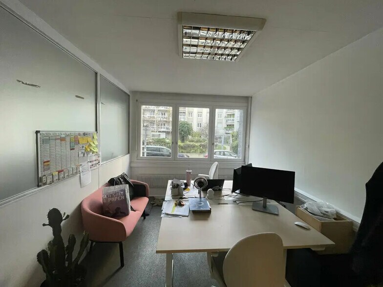 Office in Lyon for lease - Interior Photo - Image 1 of 9