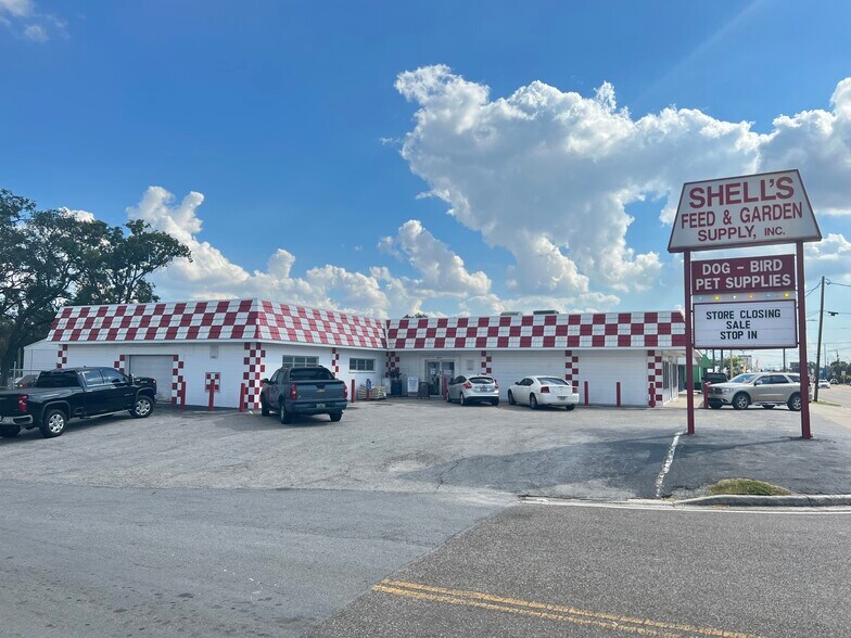 9513 N Nebraska Ave, Tampa, FL 33612