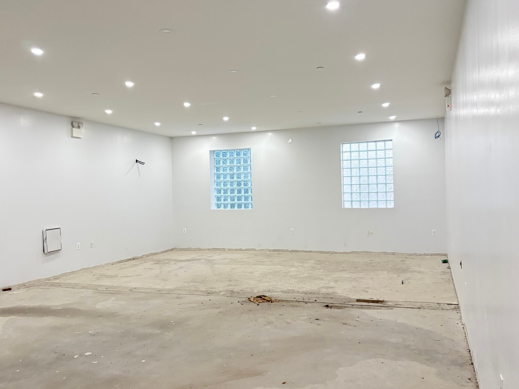 921 Eagle Ave, Bronx, NY for lease Interior Photo- Image 1 of 5
