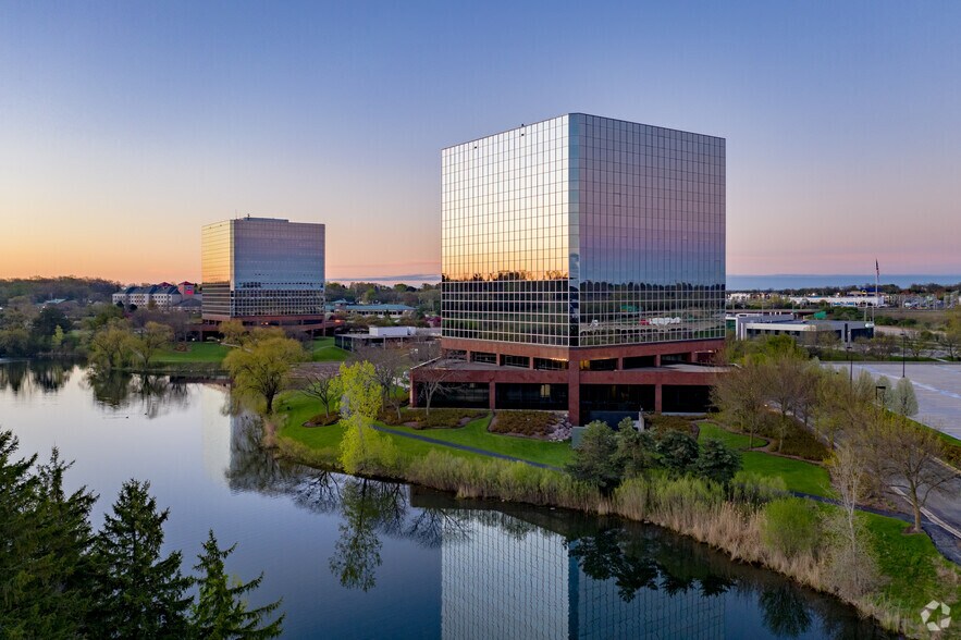 11414 W Park Pl, Milwaukee, WI for lease - Building Photo - Image 1 of 38