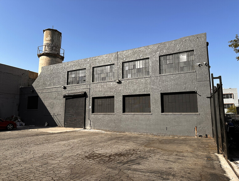 901 E 8th St, Los Angeles, CA for lease - Building Photo - Image 3 of 4