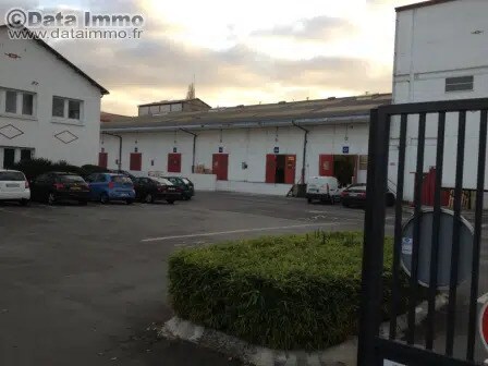 Industrial in Bezons for lease - Building Photo - Image 2 of 3