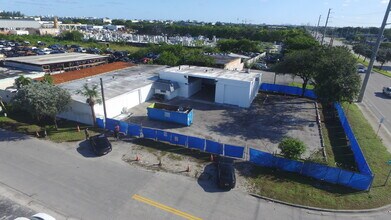 2090 Powerline Rd, Pompano Beach, FL for lease Building Photo- Image 1 of 4