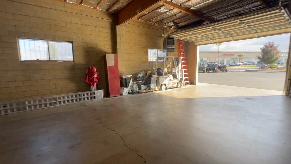 15453 Cholame Rd, Victorville, CA for lease - Commercial Listing Video - Image 2 of 9