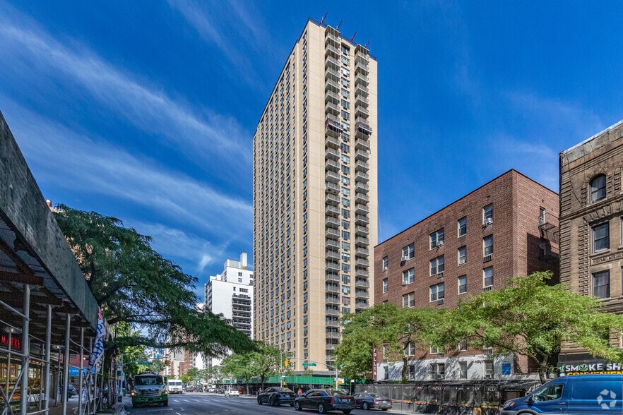 187-203 Third Ave, New York, NY for lease - Primary Photo - Image 1 of 4