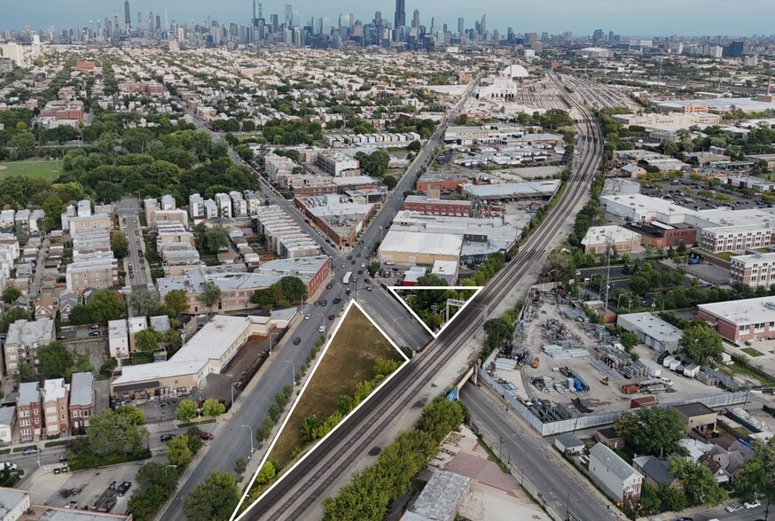 3353 W Grand Ave, Chicago, IL for sale - Building Photo - Image 1 of 1