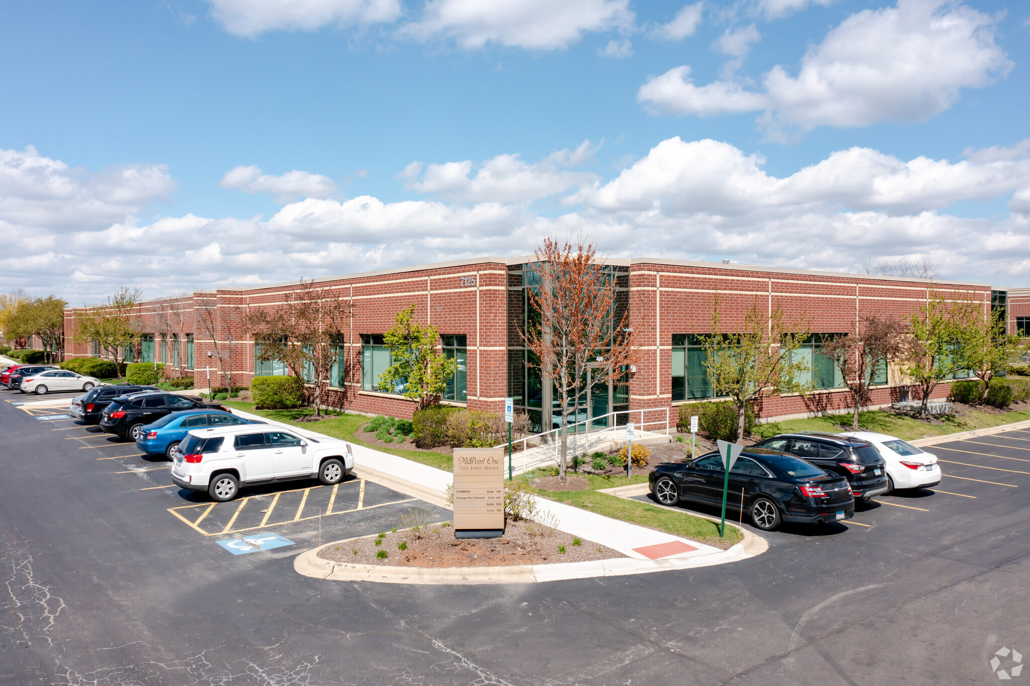 7125 Janes Ave, Woodridge, IL for lease Building Photo- Image 1 of 8