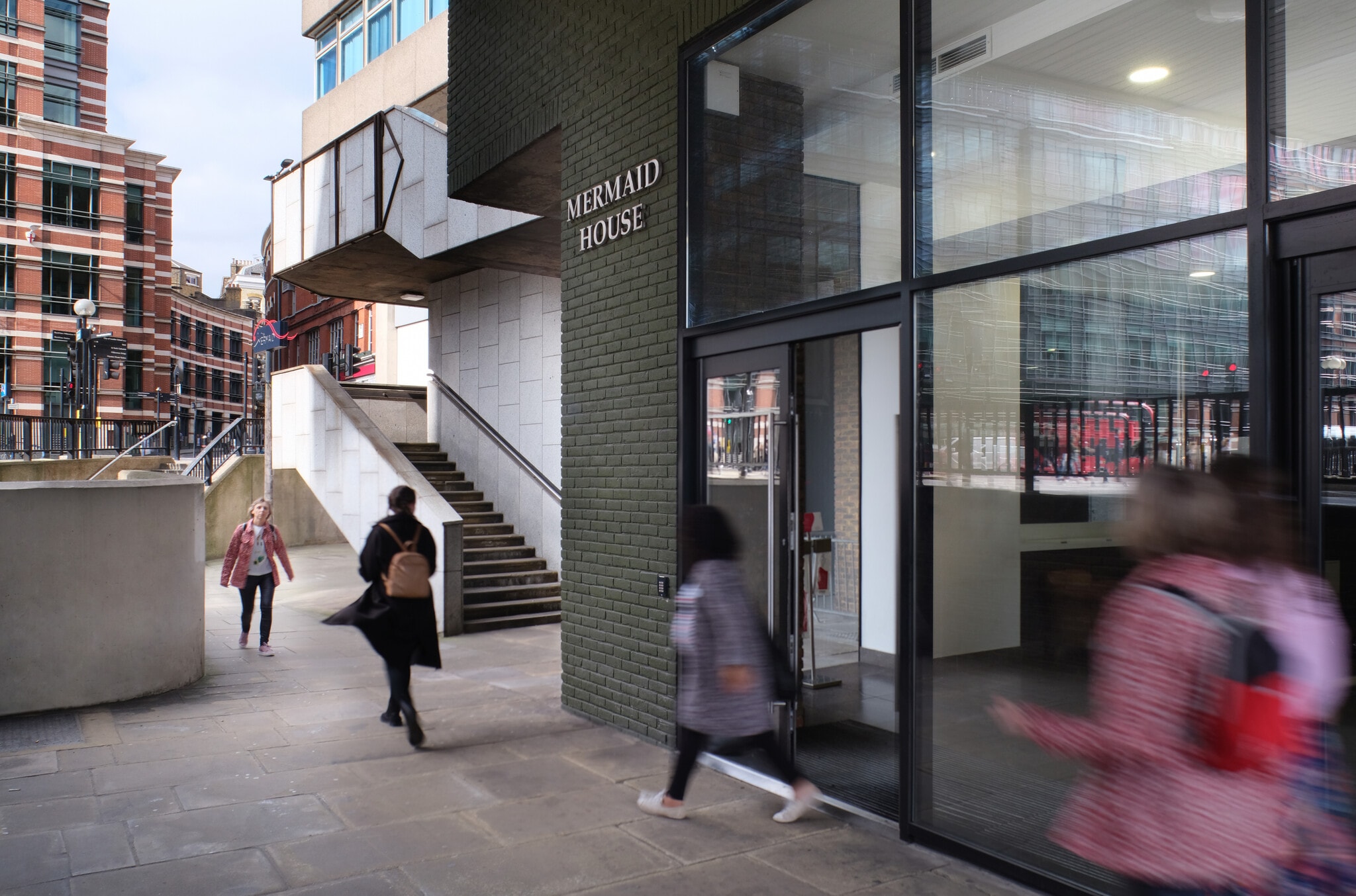 1 Puddle Dock, London for lease Building Photo- Image 1 of 8