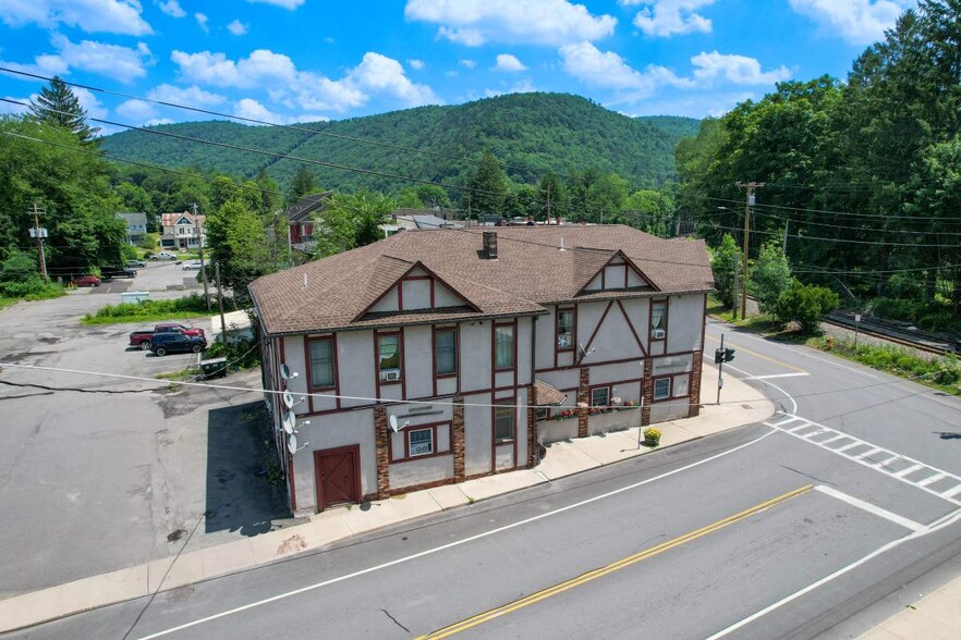 16-22 Read St, Hancock, NY for sale - Building Photo - Image 3 of 12