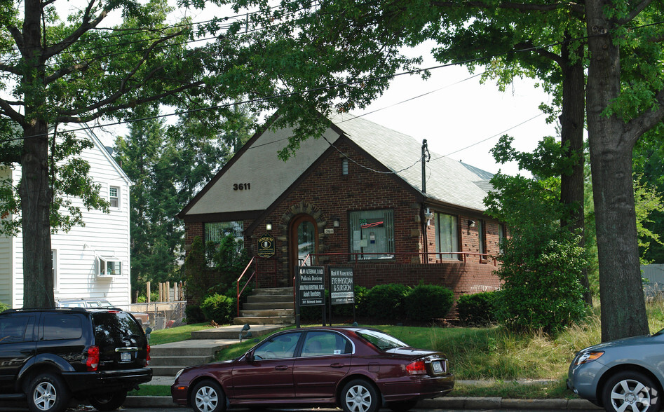 3611 Richmond Ave, Staten Island, NY for sale - Primary Photo - Image 1 of 1