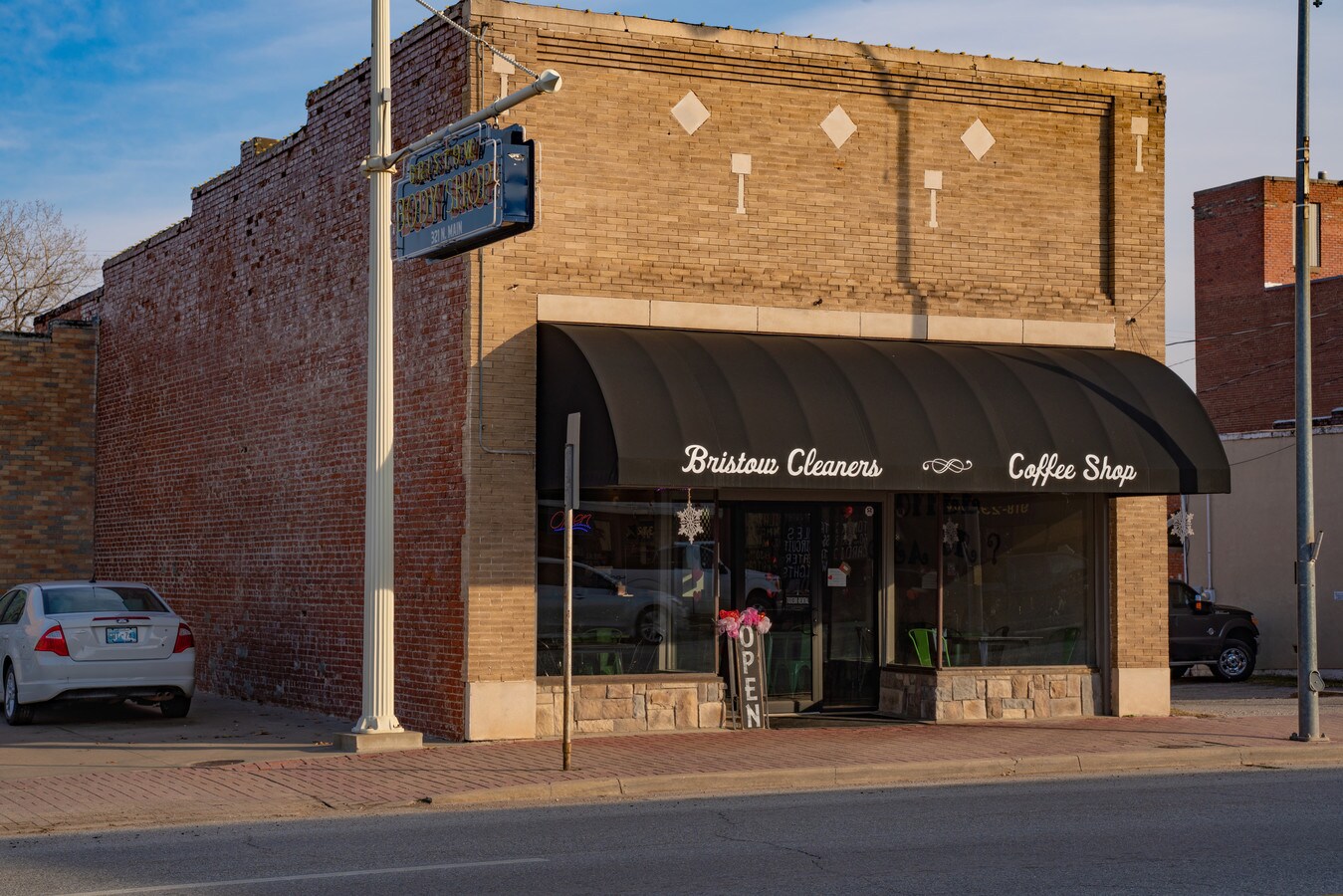 319 N Main St, Bristow, OK 74010