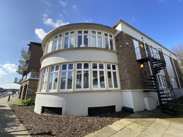 Lower Teddington Rd, Kingston Upon Thames for lease - Building Photo - Image 1 of 7