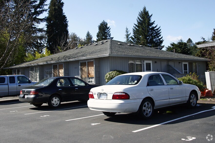 1812 18th Ave, Forest Grove, OR for sale - Primary Photo - Image 1 of 1