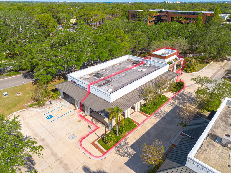 5501-5555 Roosevelt Blvd, Clearwater, FL for lease - Building Photo - Image 2 of 16